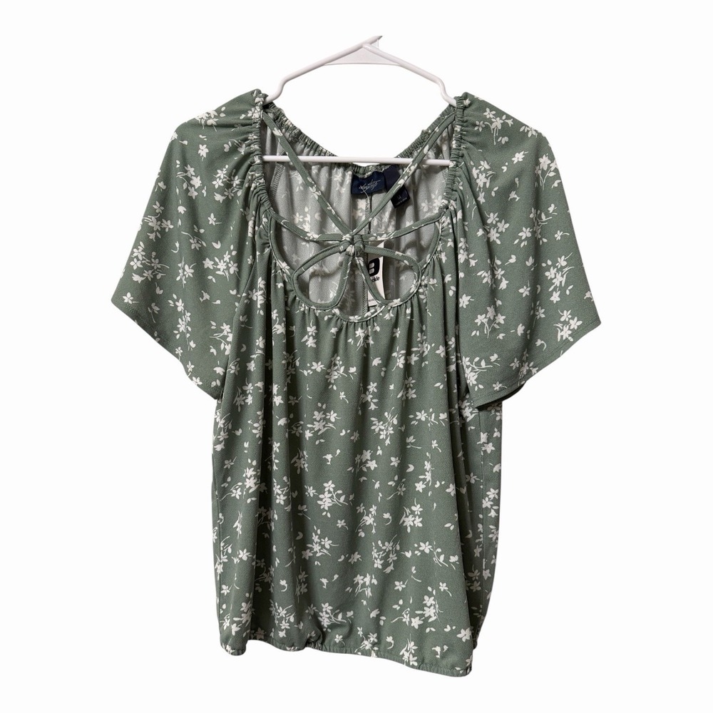 Daytrip Sage Green Floral Flutter Sleeve Peasant Blouse NWT Cottagecore